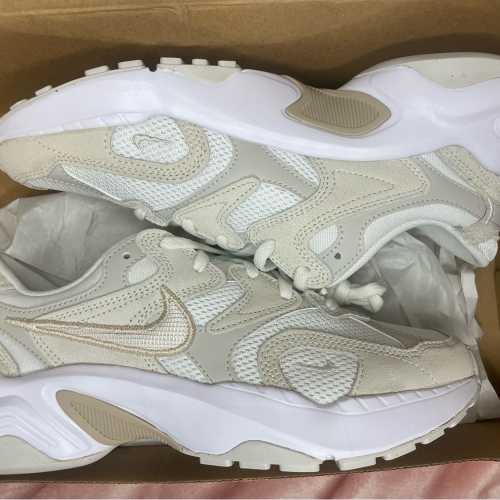 Nike Women's Brand New Cream and White Sneakers